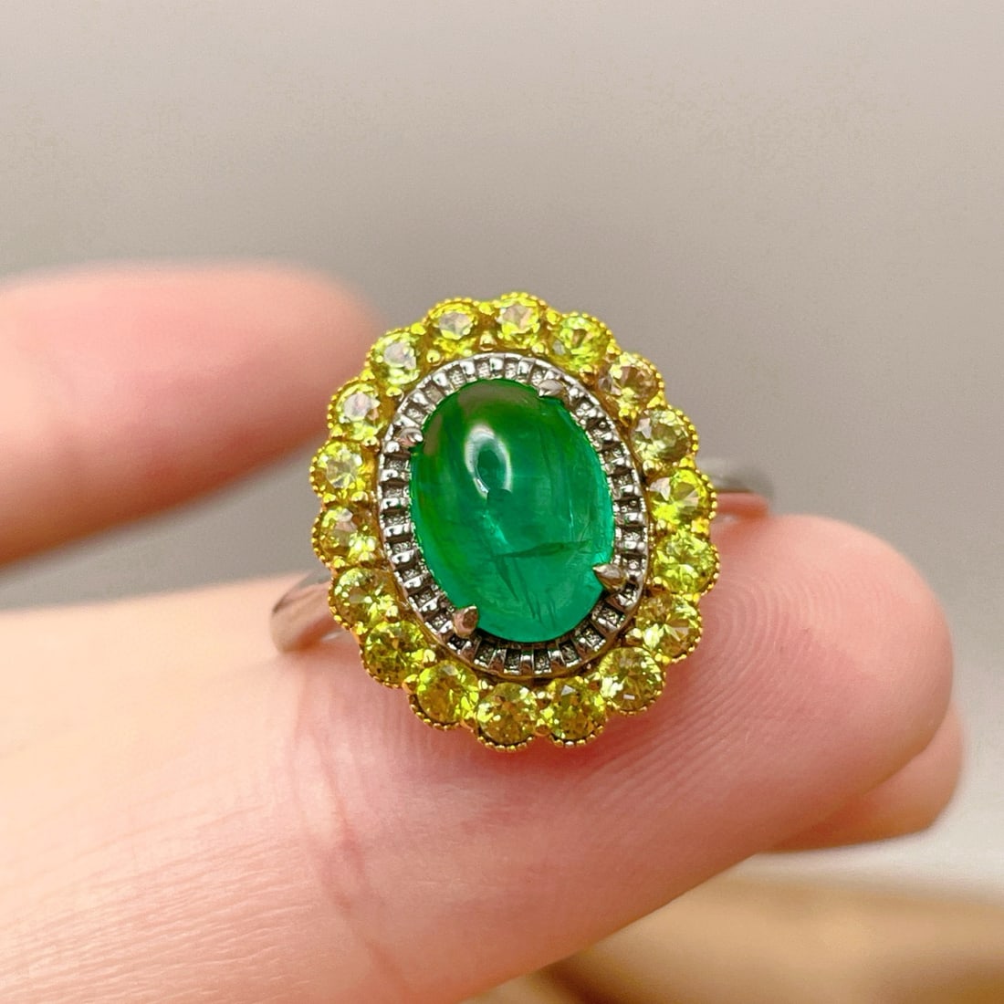 14k Gold 2.56 Ctw Vivid Green Natural Emerald & Sapphire Ring - 2