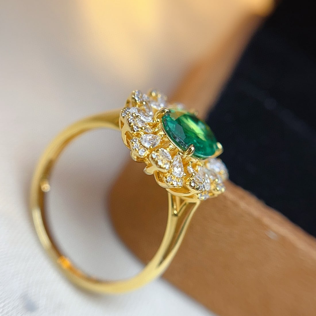14k Gold 1.10 Ct Natural Emerald & Diamond Ring - 5