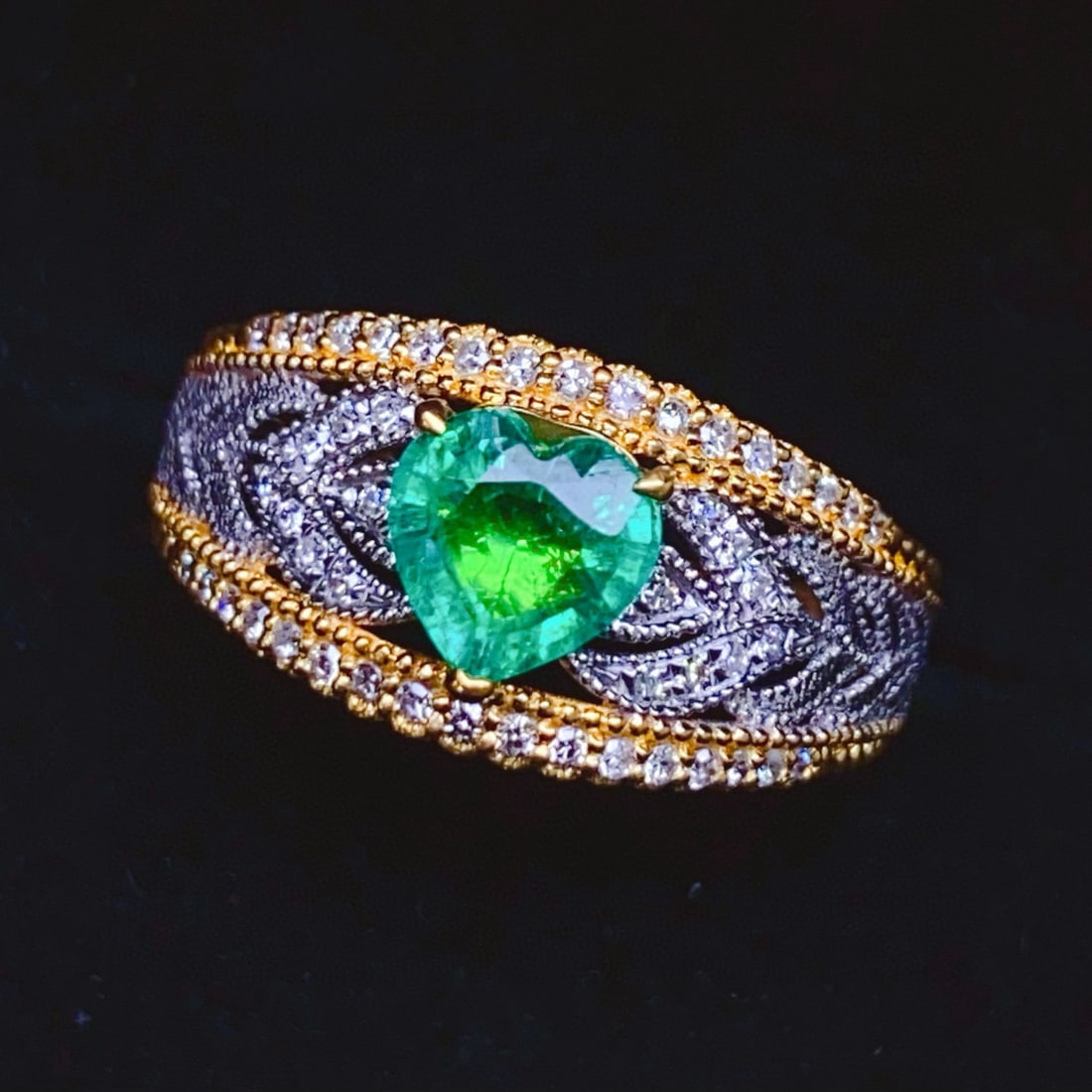 14k Gold 0.75 Ct Natural Emerald & Diamond Ring - 4