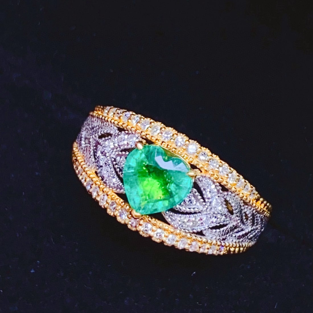 14k Gold 0.75 Ct Natural Emerald & Diamond Ring - 6