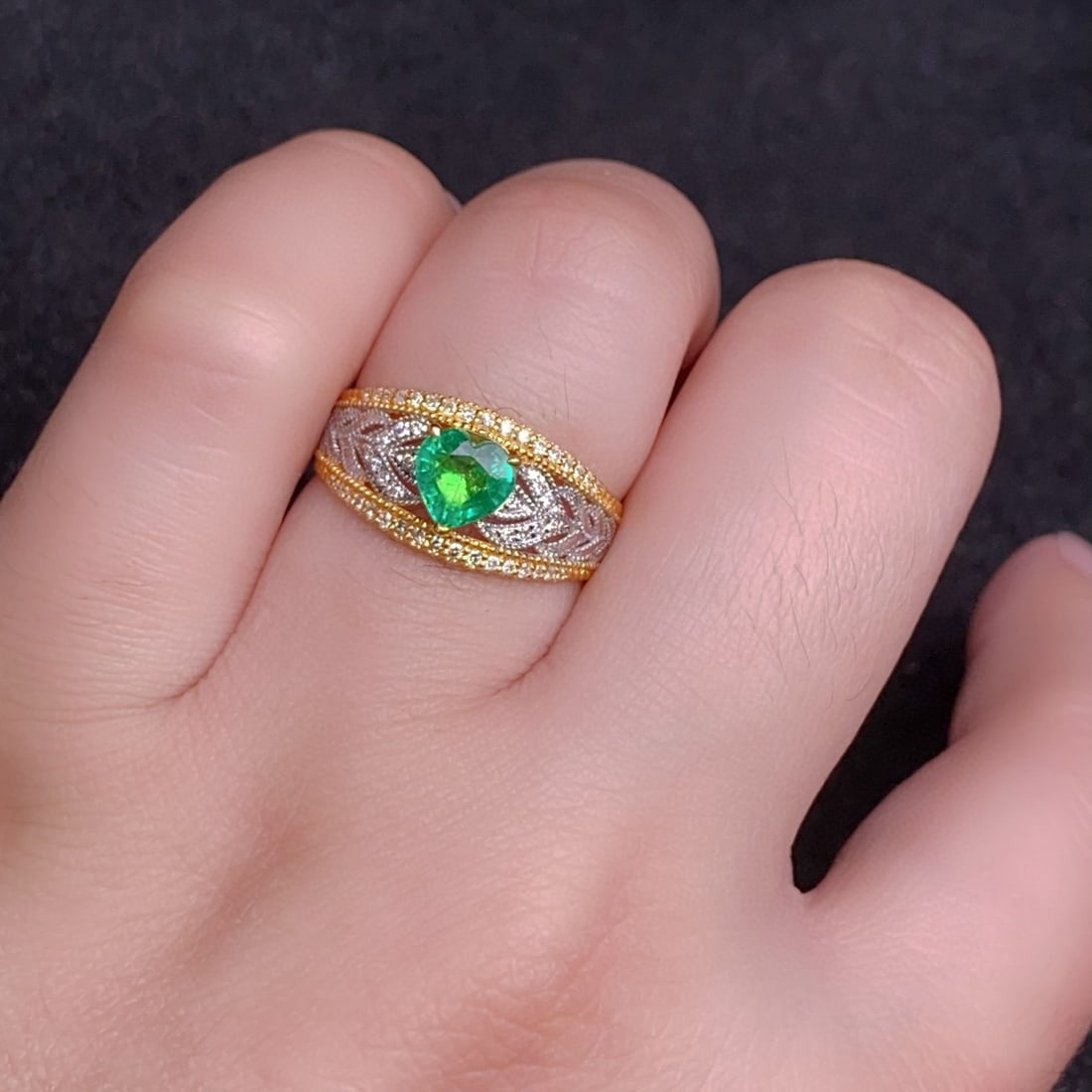 14k Gold 0.75 Ct Natural Emerald & Diamond Ring - 7