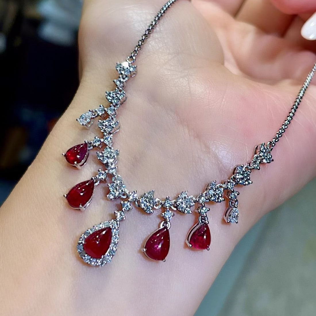 14k Gold 4.84 Ctw Natural Ruby & Diamond Necklace: Ref:231086439 // gold content:14k gold // main gemstone:ruby // shape:pear // carat weight:3. 56ct // color:red // treatment:natural // // adjacent gemstone 2 : diamond // shape:multiple // carat