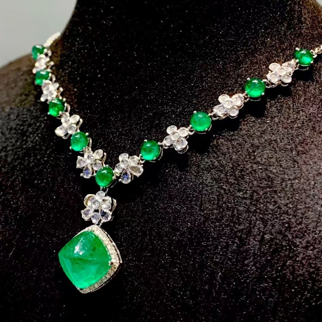 14k Gold 6.3 Ct Vivid Green Natural Emerald & Diamond & Sapphire Necklace - 6