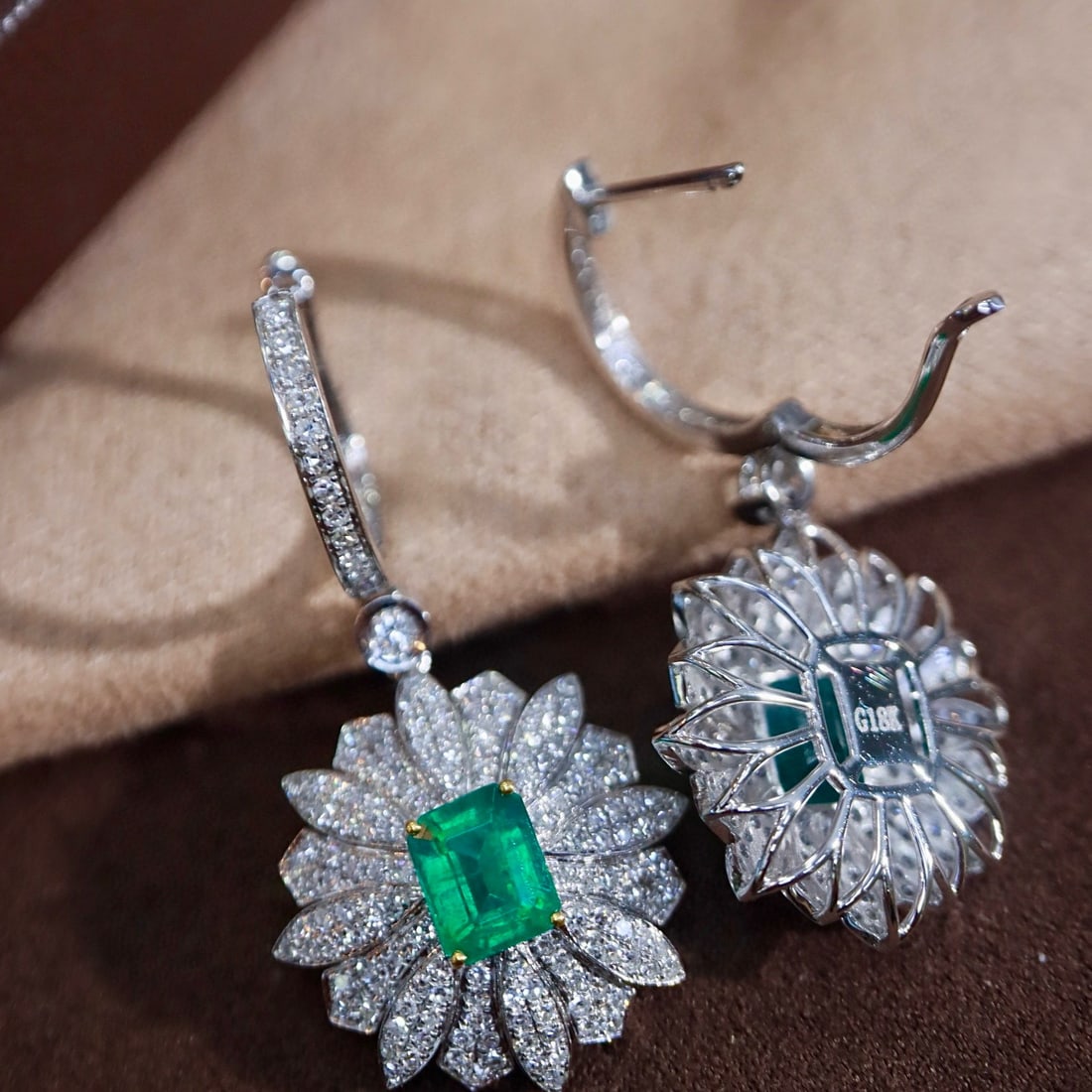 14k Gold 2.65 Ctw Natural Emerald & Diamond Earrings - 5