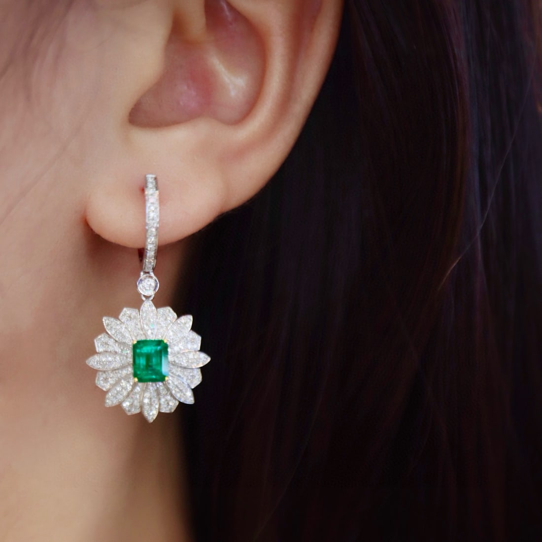 14k Gold 2.65 Ctw Natural Emerald & Diamond Earrings - 8