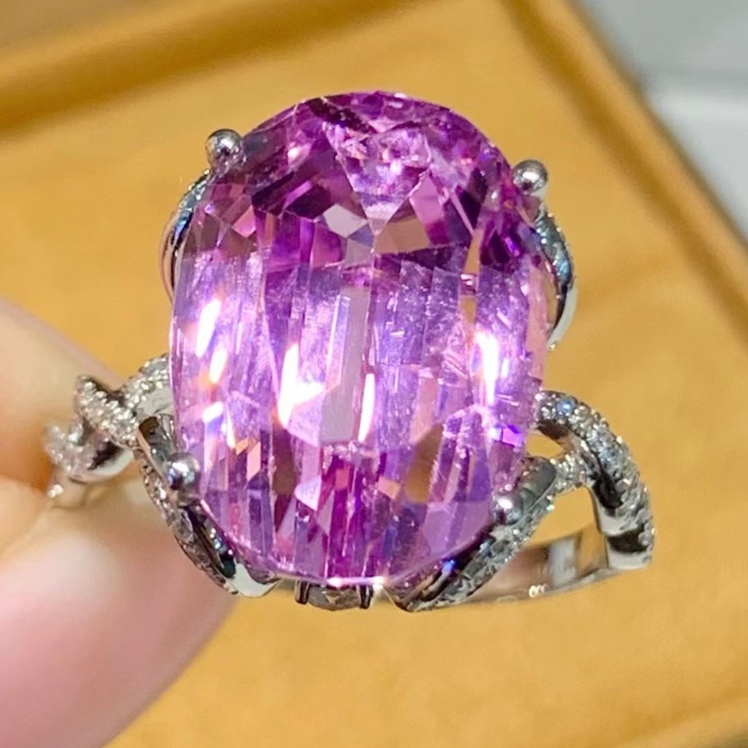 14k Gold 11.5 Ct Natural Kunzite & Diamond Ring - 2