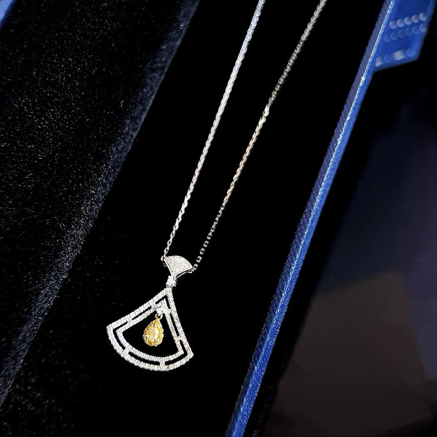 14k Gold 0.5 Ct Natural Color Diamond Necklace - 3