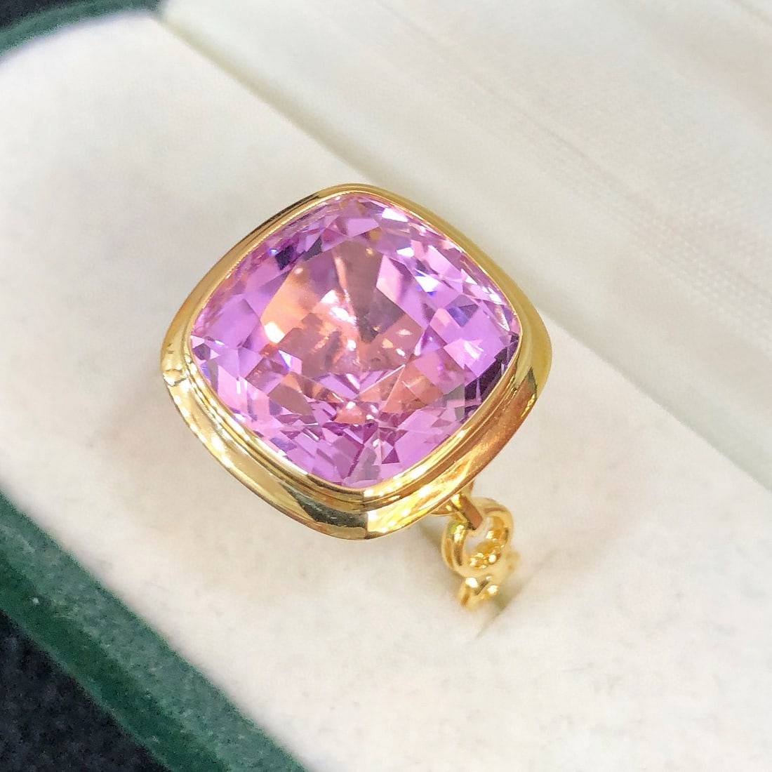 14k Gold 16.0 Ct Natural Kunzite Ring - 7