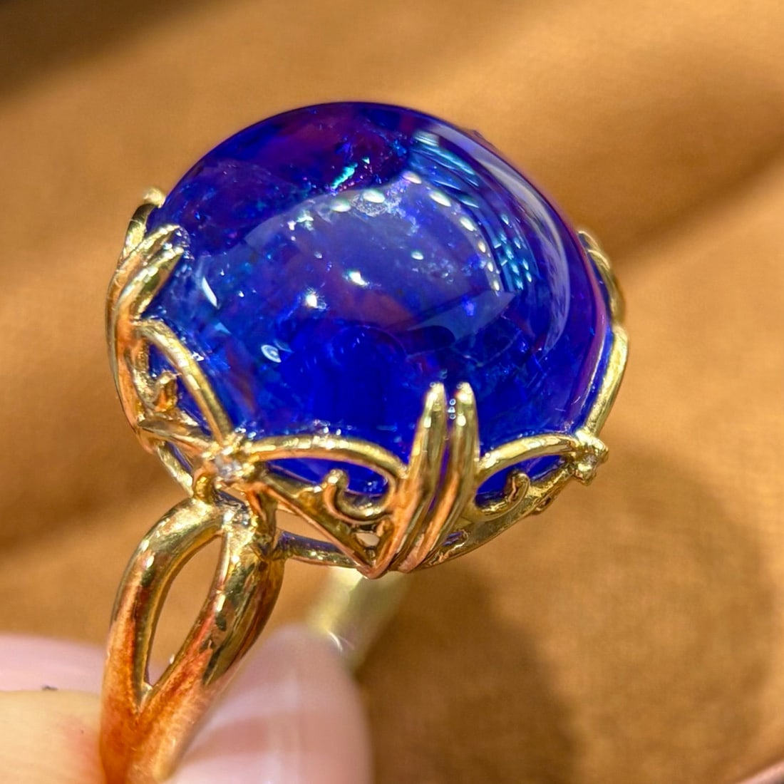 14k Gold 16.45 Ct Natural Tanzanite & Diamond Ring - 2