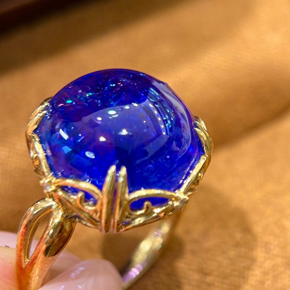 14k Gold 16.45 Ct Natural Tanzanite & Diamond Ring - 3