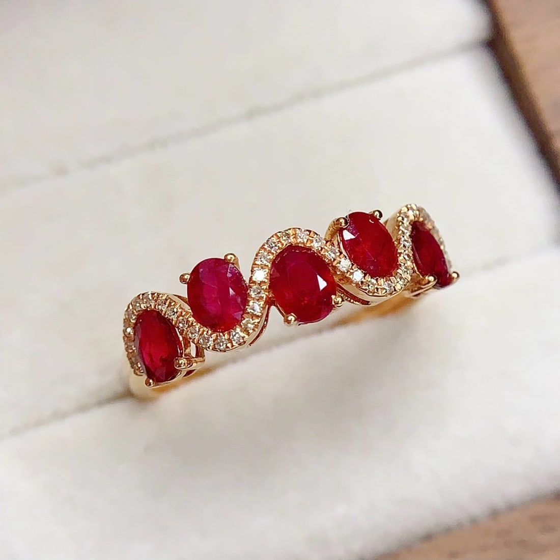 14k Gold 1.3 Ct Vivid Red Natural Ruby & Diamond Ring - 4