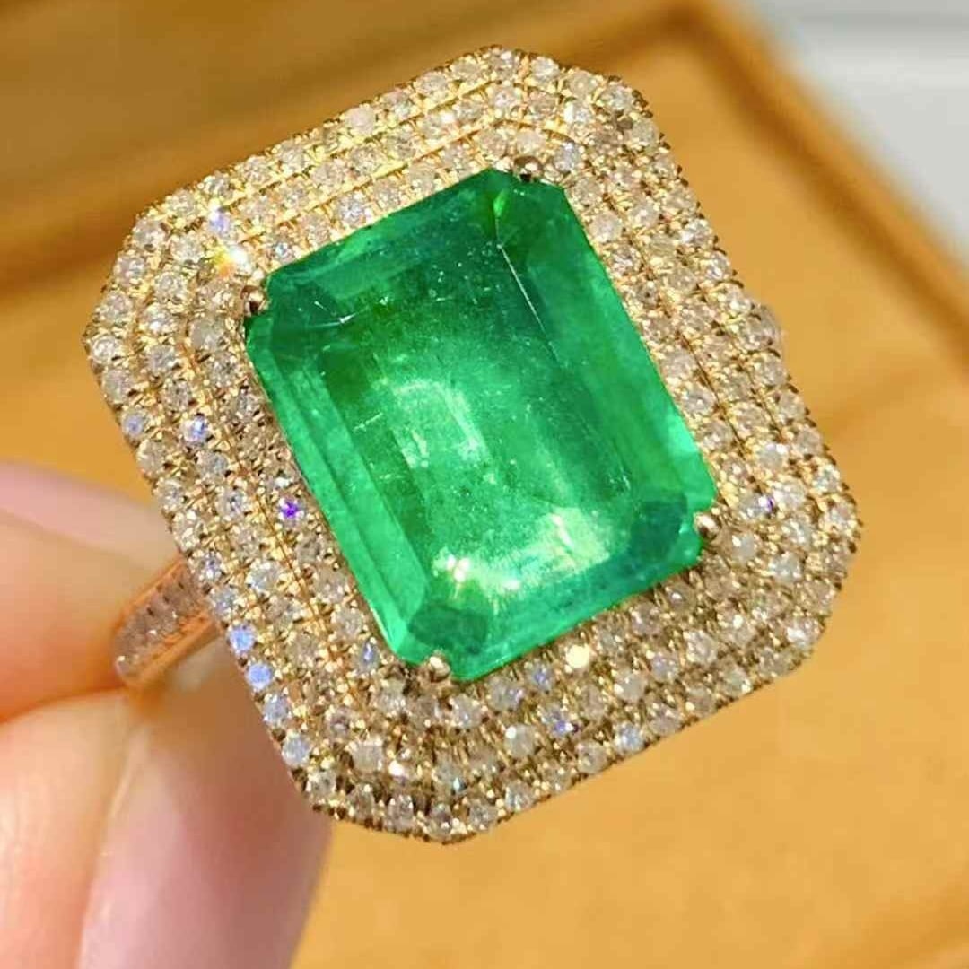14k Gold 2.6 Ct Natural Emerald & Diamond Ring: Ref:231087120 // gold content:14k gold // ring size:7. 25 us // // main gemstone:emerald // shape:octagonal // carat weight:2. 6ct // color:green // treatment:natural // // adjacent gemstone 2 : diamo