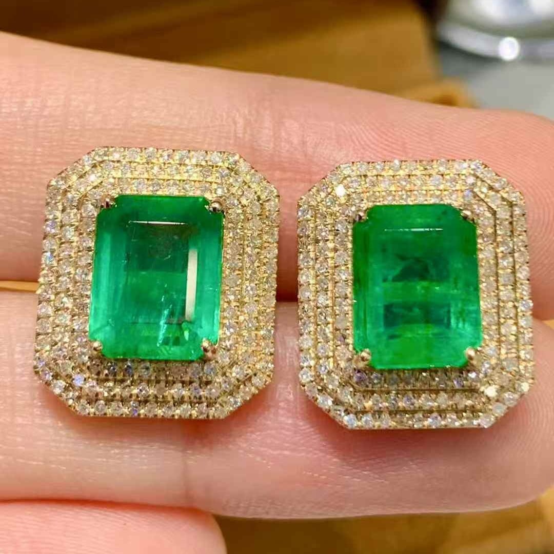 14k Gold 5 Ct Vivid Green Natural Emerald & Diamond Earrings: Ref:231087121 // gold content:14k gold // main gemstone:emerald // shape:octagonal // carat weight:5ct // color:vivid green // treatment:natural // // adjacent gemstone 2 : diamond // shape:round // c