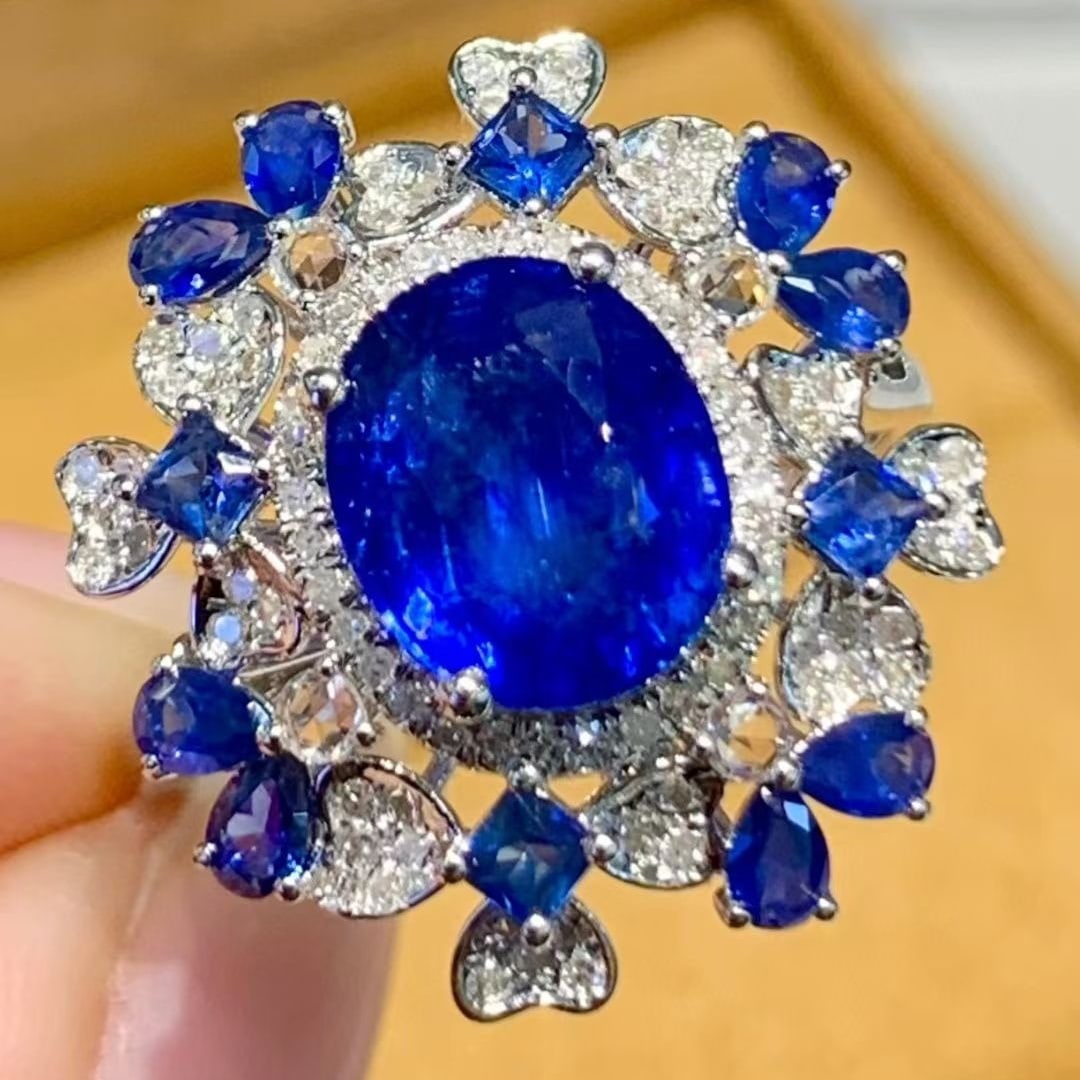 14k Gold 3 Ct Natural Sapphire & Diamond Ring: Ref:231087122 // gold content:14k gold // ring size:7. 25 us // // main gemstone:sapphire // shape:oval // carat weight:3ct // color:blue // treatment:natural // // adjacent gemstone 2 : diamond