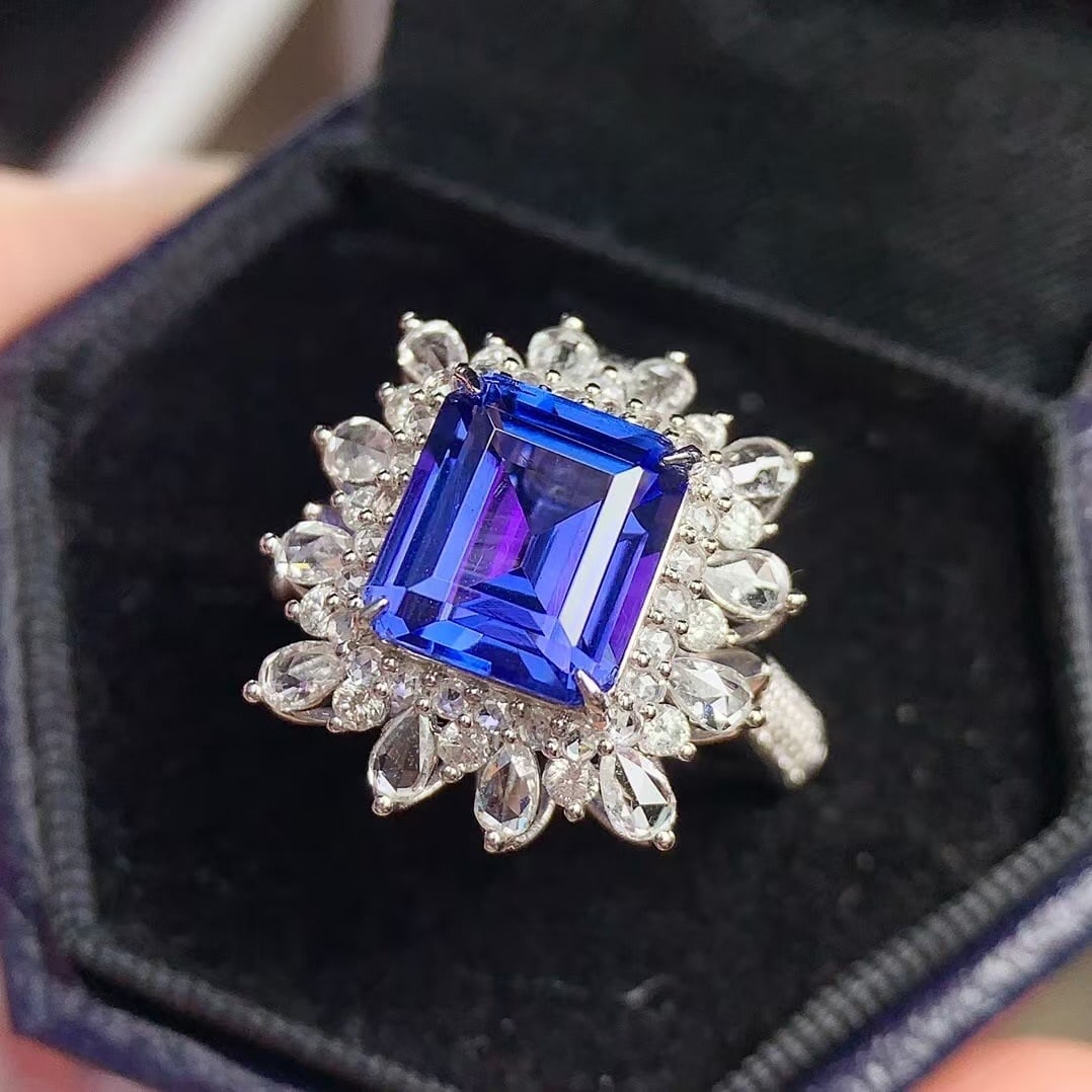 14k Gold 4.5 Ct Natural Tanzanite & Diamond Ring/pendant( Without Chain ): Ref:231087127 // gold content:14k gold // ring size:7. 25 us // // main gemstone:tanzanite // shape:octagonal // carat weight:4. 5ct // color:blue // treatment:natural // // adjacent gemstone 2 :