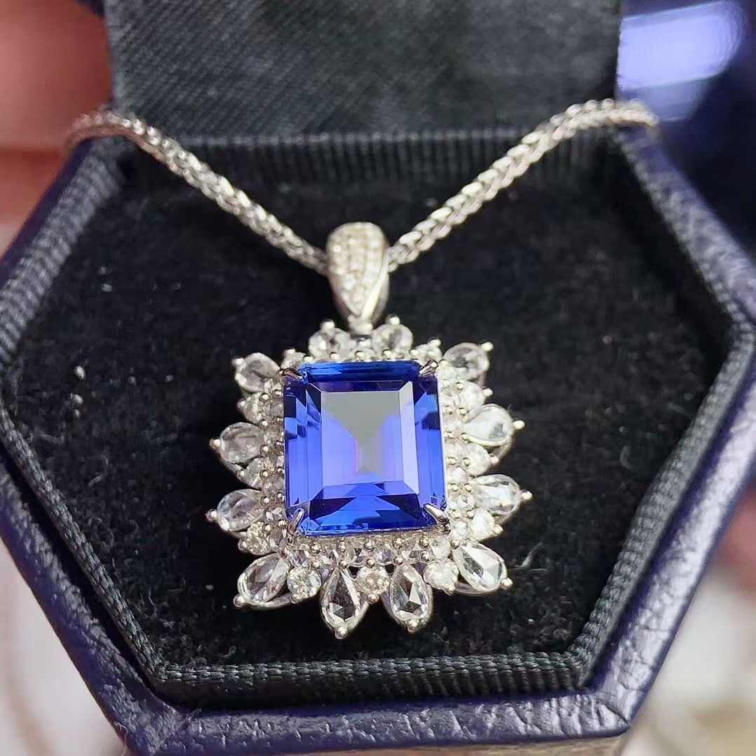 14k Gold 4.5 Ct Natural Tanzanite & Diamond Ring/pendant( Without Chain ) - 2