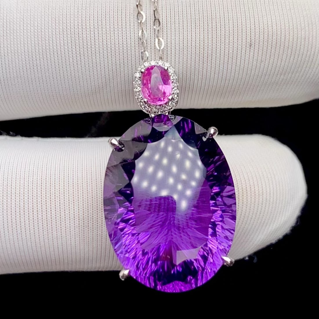 14k Gold 19.5 Ct Natural Amethyst & Diamond & Sapphire Pendant( Without Chain ): Ref:231087137 // gold content:14k gold // main gemstone:amethyst // shape:oval // carat weight:19. 5ct // color:purple // treatment:natural // // adjacent gemstone 2 : diamond // shape:round // clarit