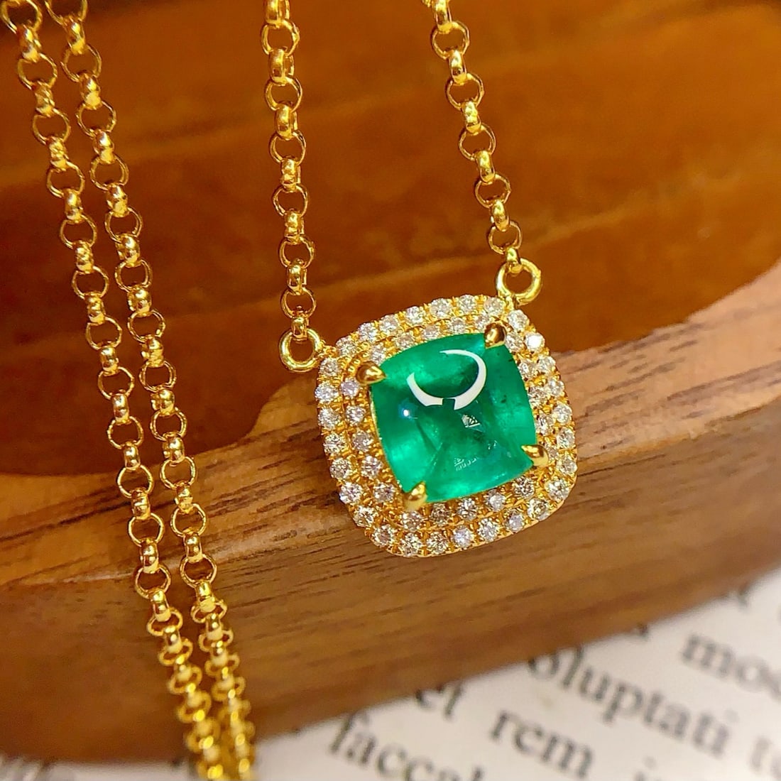 14k Gold 1.8 Ct Natural Emerald & Diamond Necklace - 3