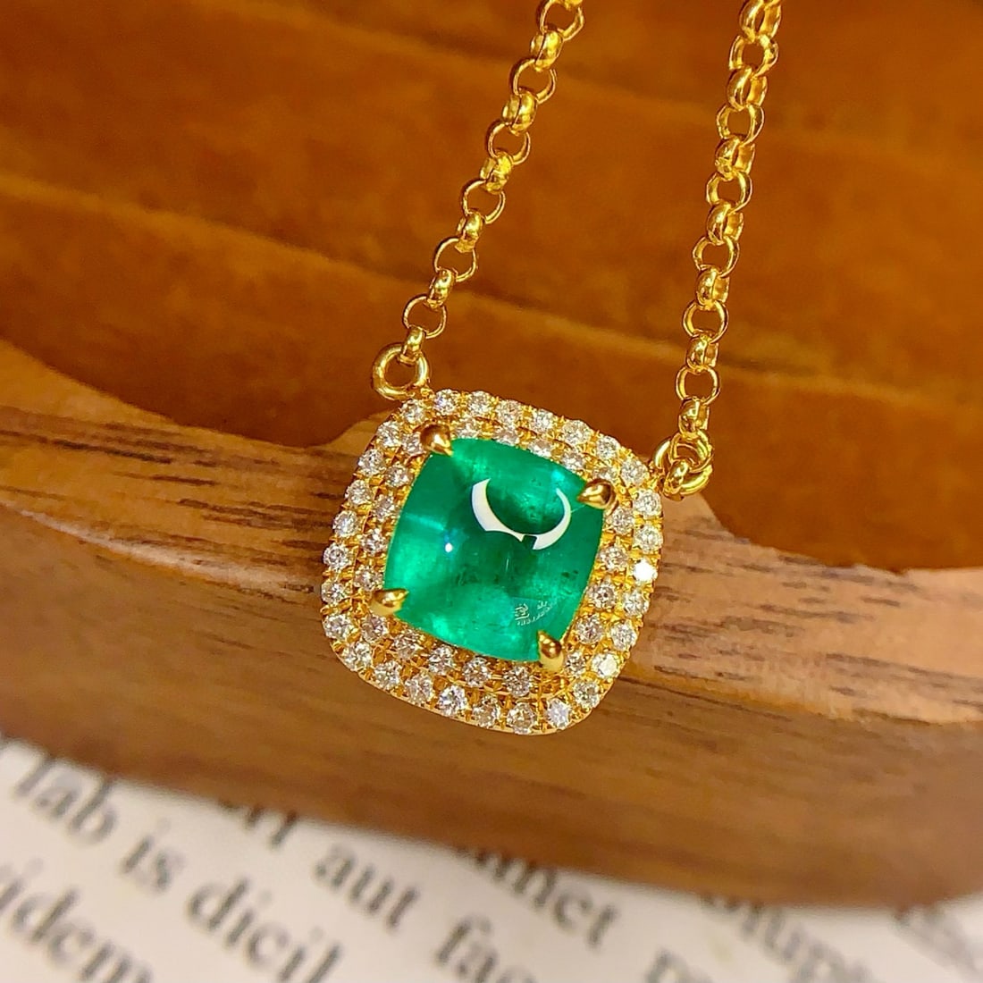 14k Gold 1.8 Ct Natural Emerald & Diamond Necklace - 4