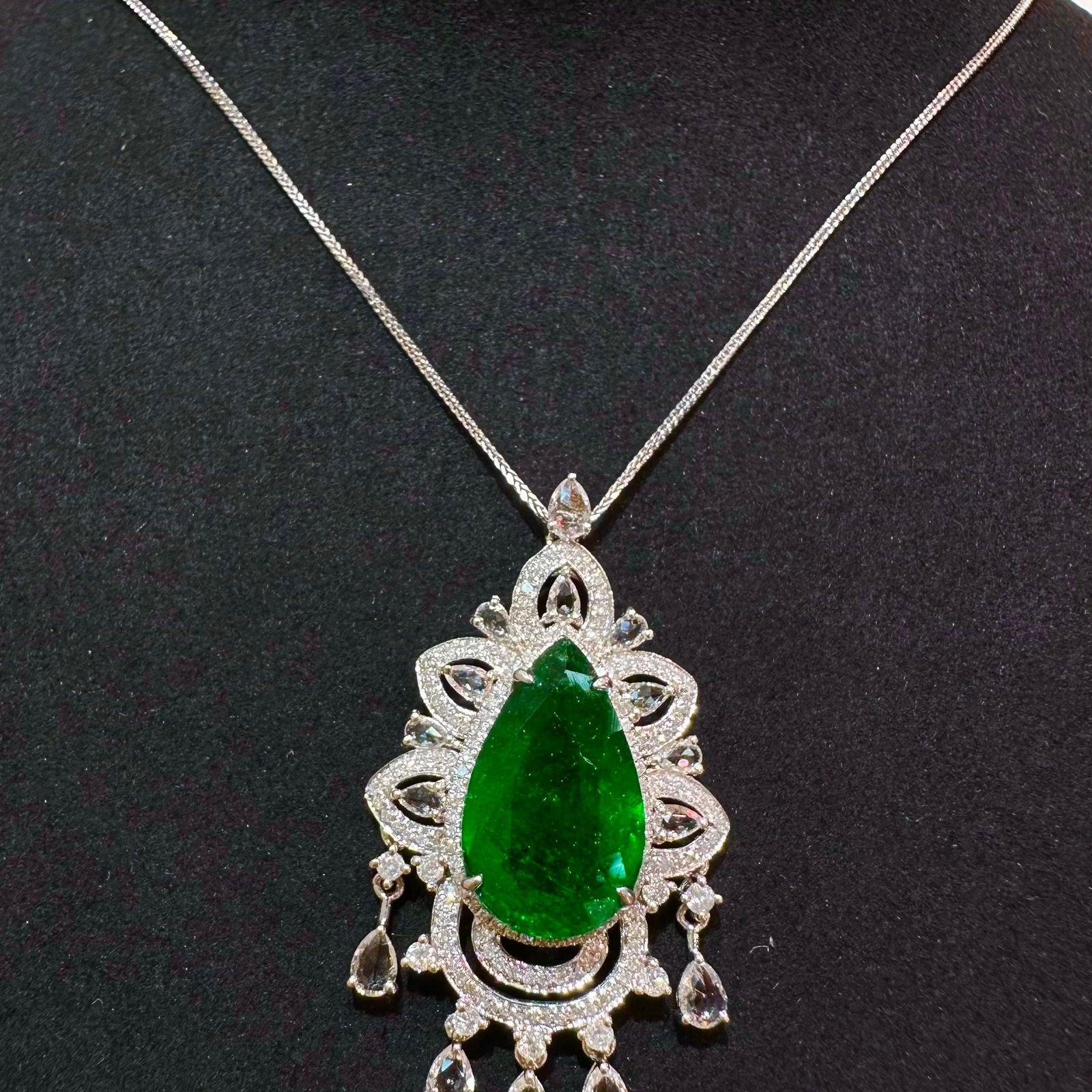 14k Gold 5.06 Ct Vivid Green Natural Emerald & Diamond & Sapphire Pendant( Without Chain ) - 3