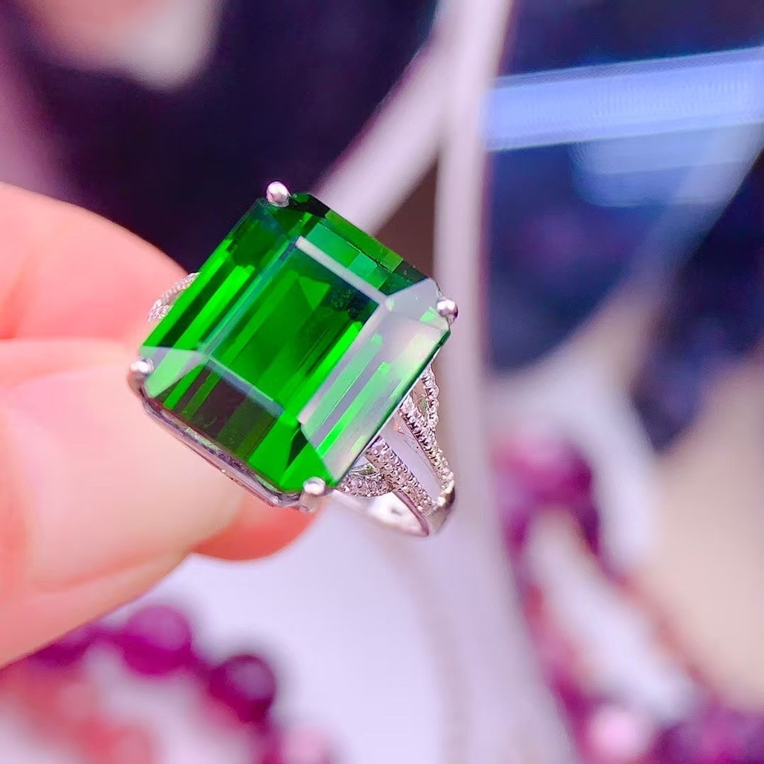 14k Gold 11 Ct Natural Tourmaline & Diamond Ring - 2