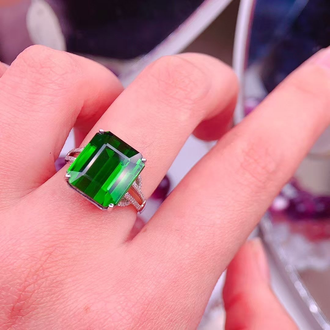 14k Gold 11 Ct Natural Tourmaline & Diamond Ring - 5