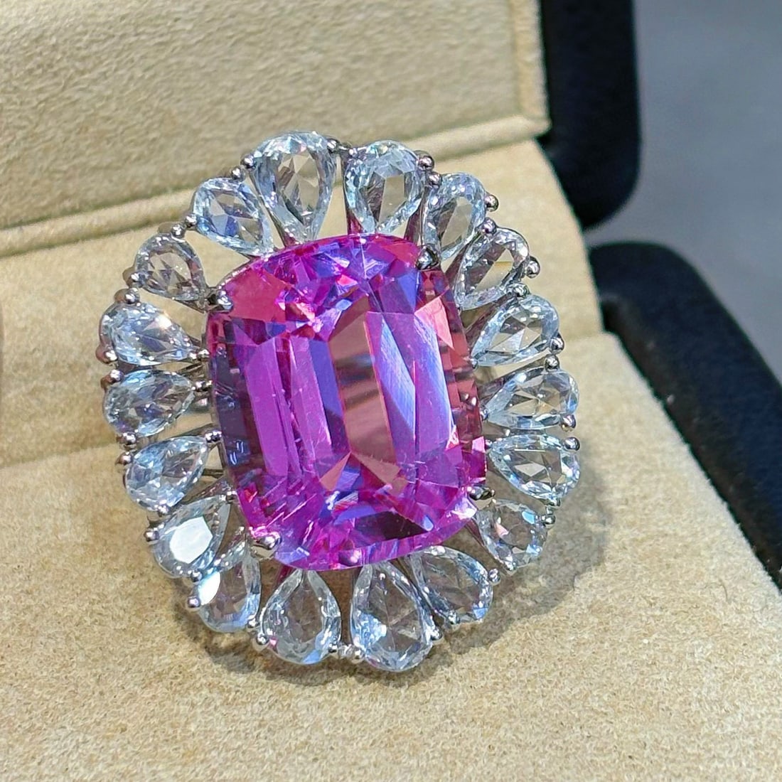 14k Gold 20.03 Ctw Natural Kunzite & Sapphire Ring - 5