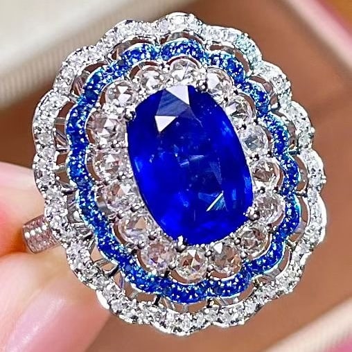 14k Gold 3.11 Ctw Vivid Blue Natural Sapphire & Sapphire Ring: Ref:231087230 // gold content:14k gold // ring size:7. 25 us // // main gemstone:sapphire // shape:cushion // carat weight:2. 43ct // color:vivid blue // treatment:natural // // adjacent gemstone