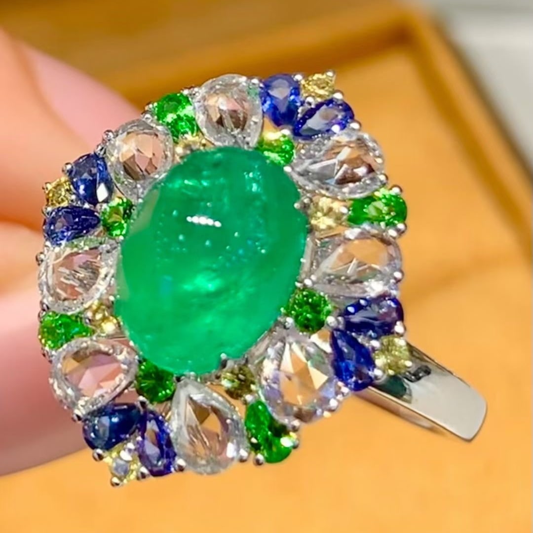 14k Gold 1.8 Ct Natural Emerald & Sapphire & Tsavorite Ring - 2