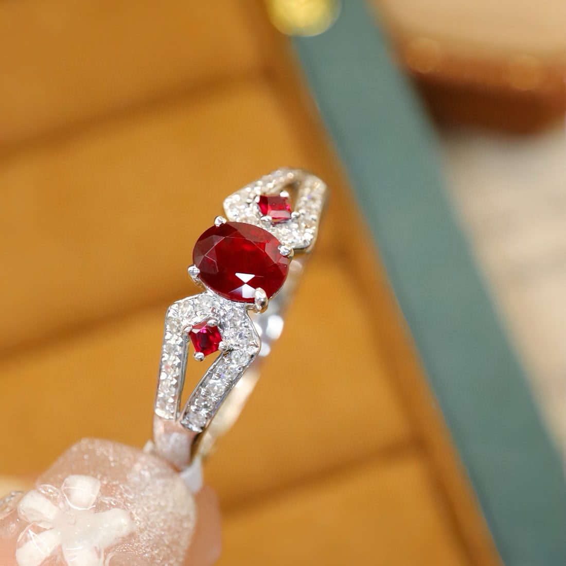 14k Gold 0.69 Ctw Vivid Red Natural Ruby & Diamond Ring - 3