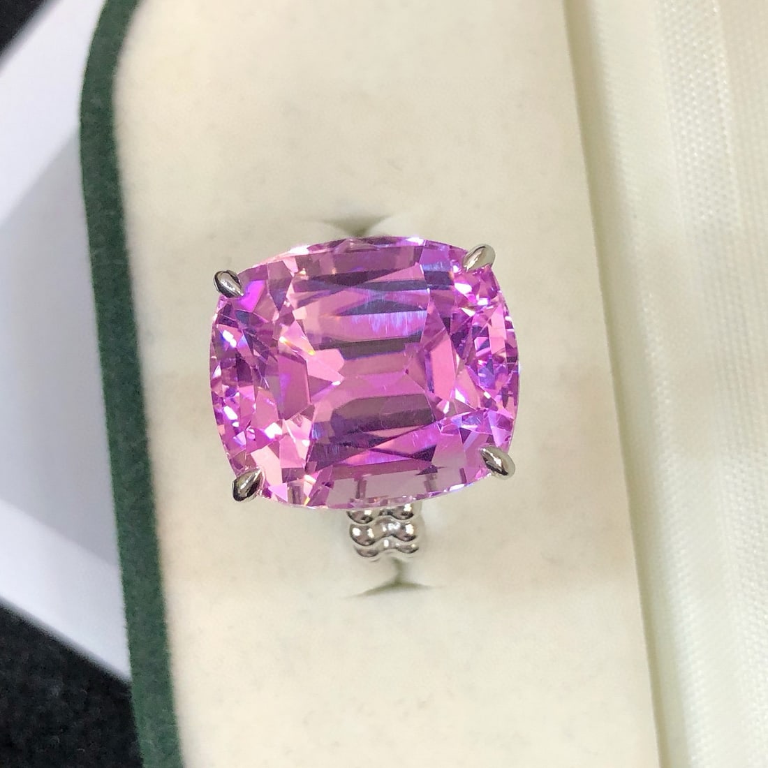 14k Gold 18.92 Ct Natural Kunzite Ring - 4