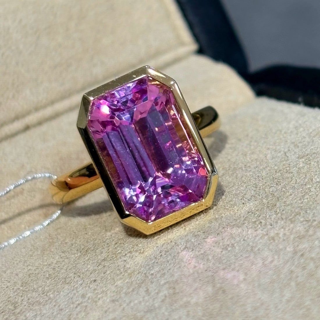 14k Gold 8.5 Ct Natural Kunzite Ring - 2