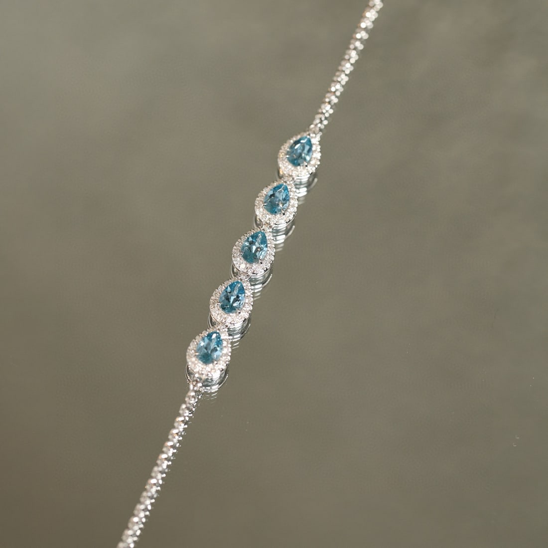 14k Gold 2.65 Ctw Natural Aquamarine & Diamond Bracelet - 2