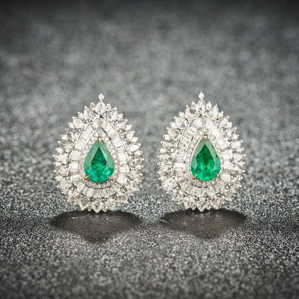 14k Gold 2.81 Ctw Natural Emerald & Diamond Earrings (1 of 8)
