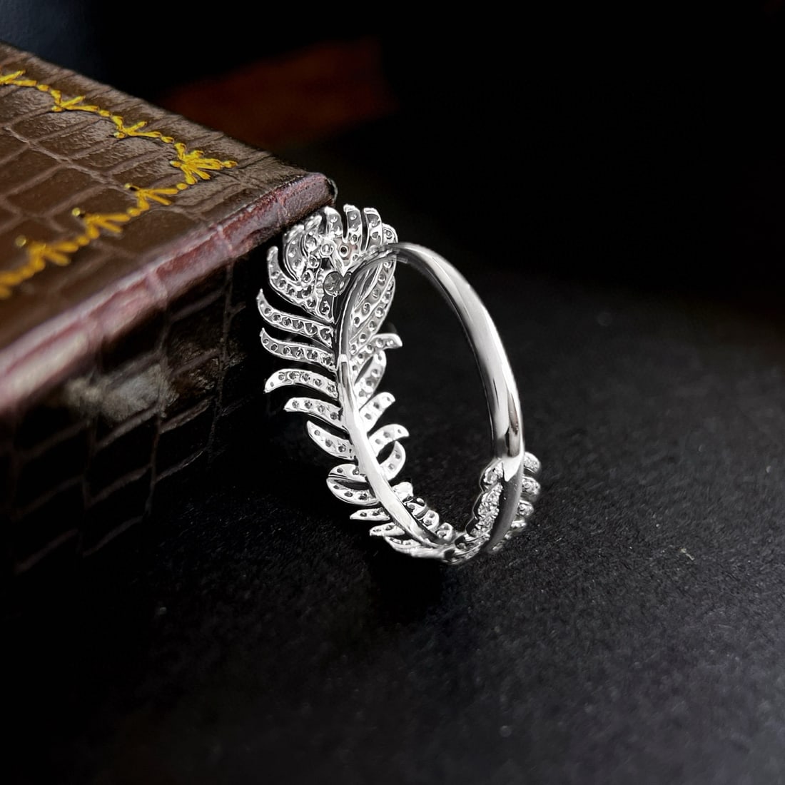 14k Gold 0.45 Ct Natural H Diamond Ring - 4