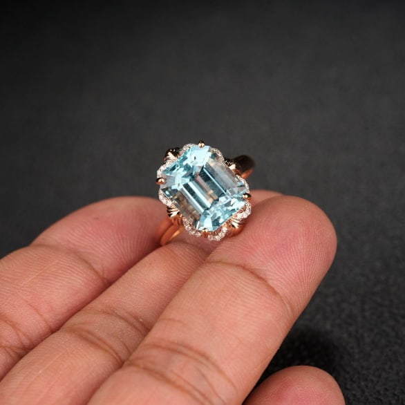 14k Gold 5.72 Ct Natural Aquamarine & Diamond Ring - 7