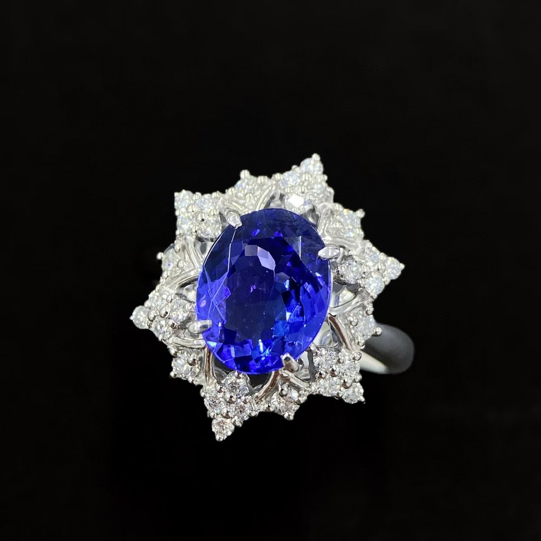 14k Gold 2.97 Ctw Natural Tanzanite & Diamond Ring - 3