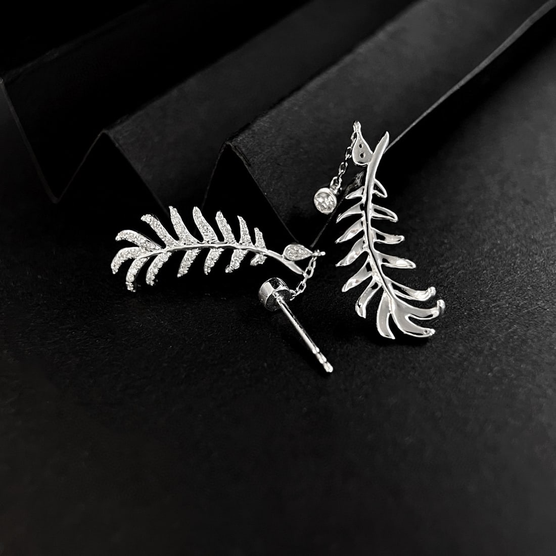 14k Gold 0.5 Ct Natural H Diamond Earrings - 4