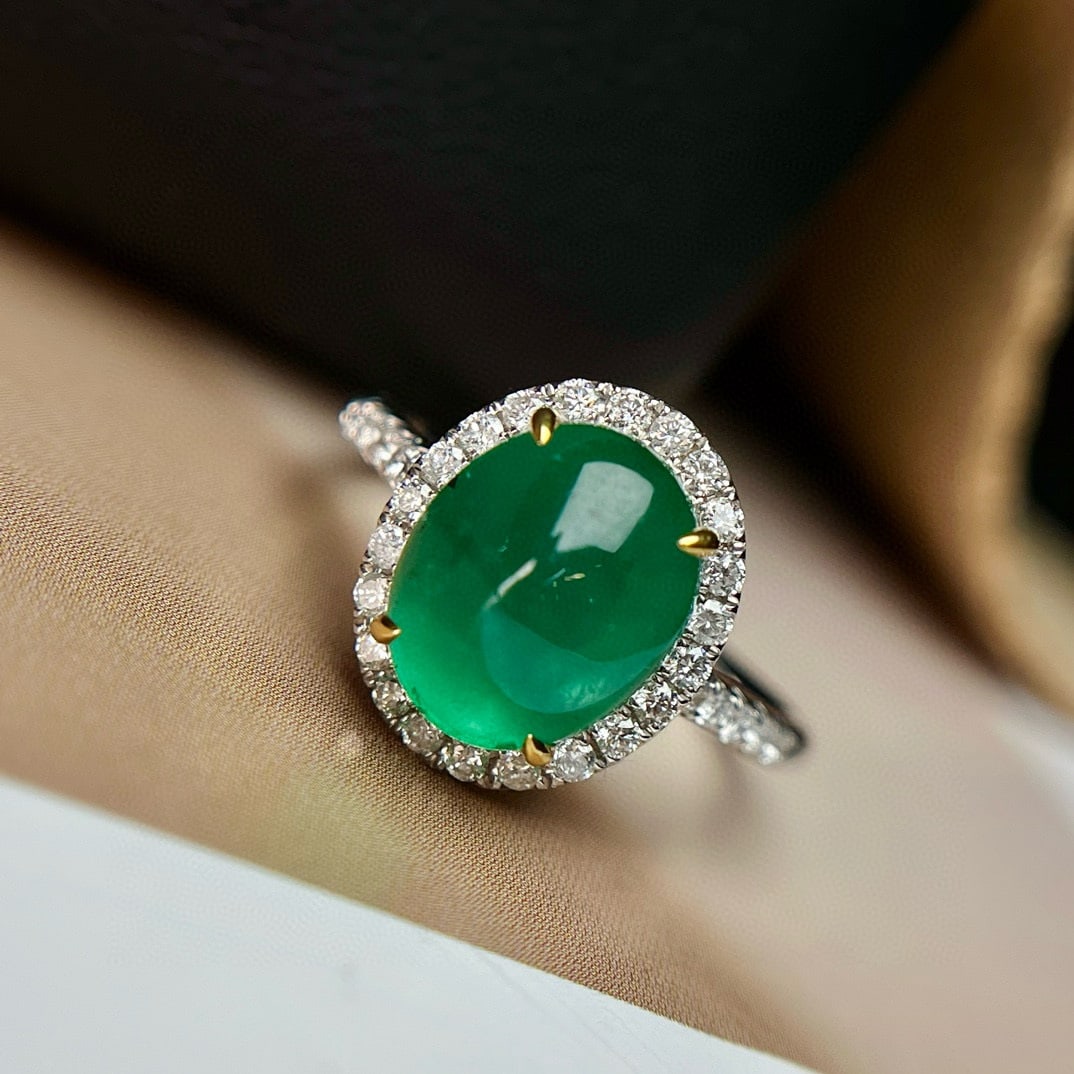 14k Gold 3.80 Ct Vivid Green Natural Emerald & Diamond Ring - 3