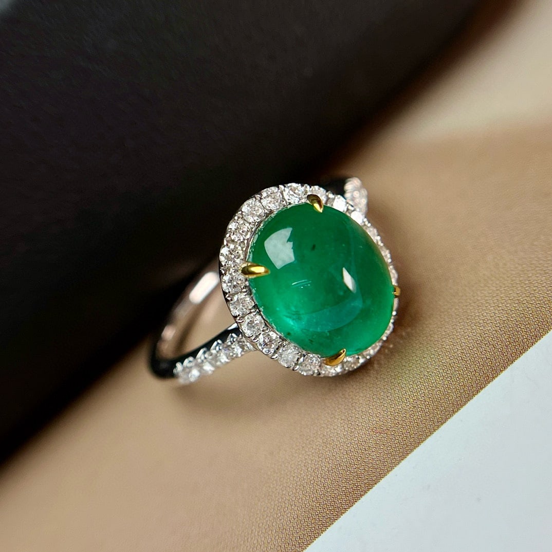 14k Gold 3.80 Ct Vivid Green Natural Emerald & Diamond Ring - 5