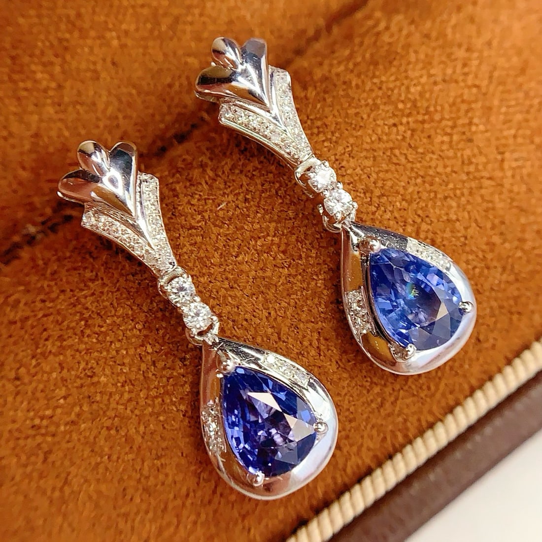 14k Gold 2 Ct Natural Sapphire & Diamond Earrings - 6