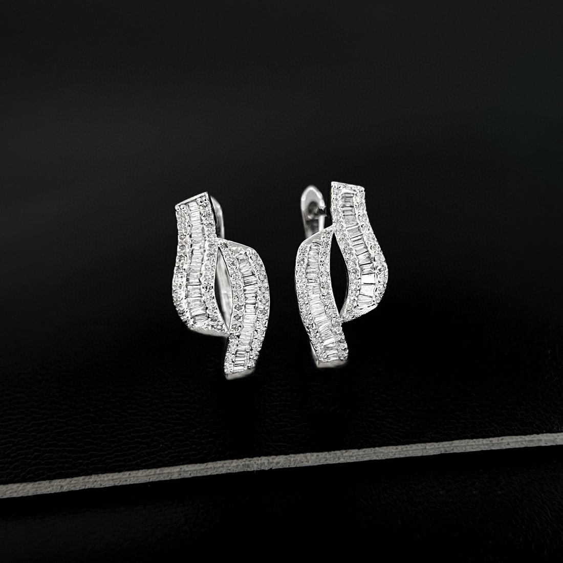 14k Gold 0.5 Ct Natural H Diamond Earrings - 4