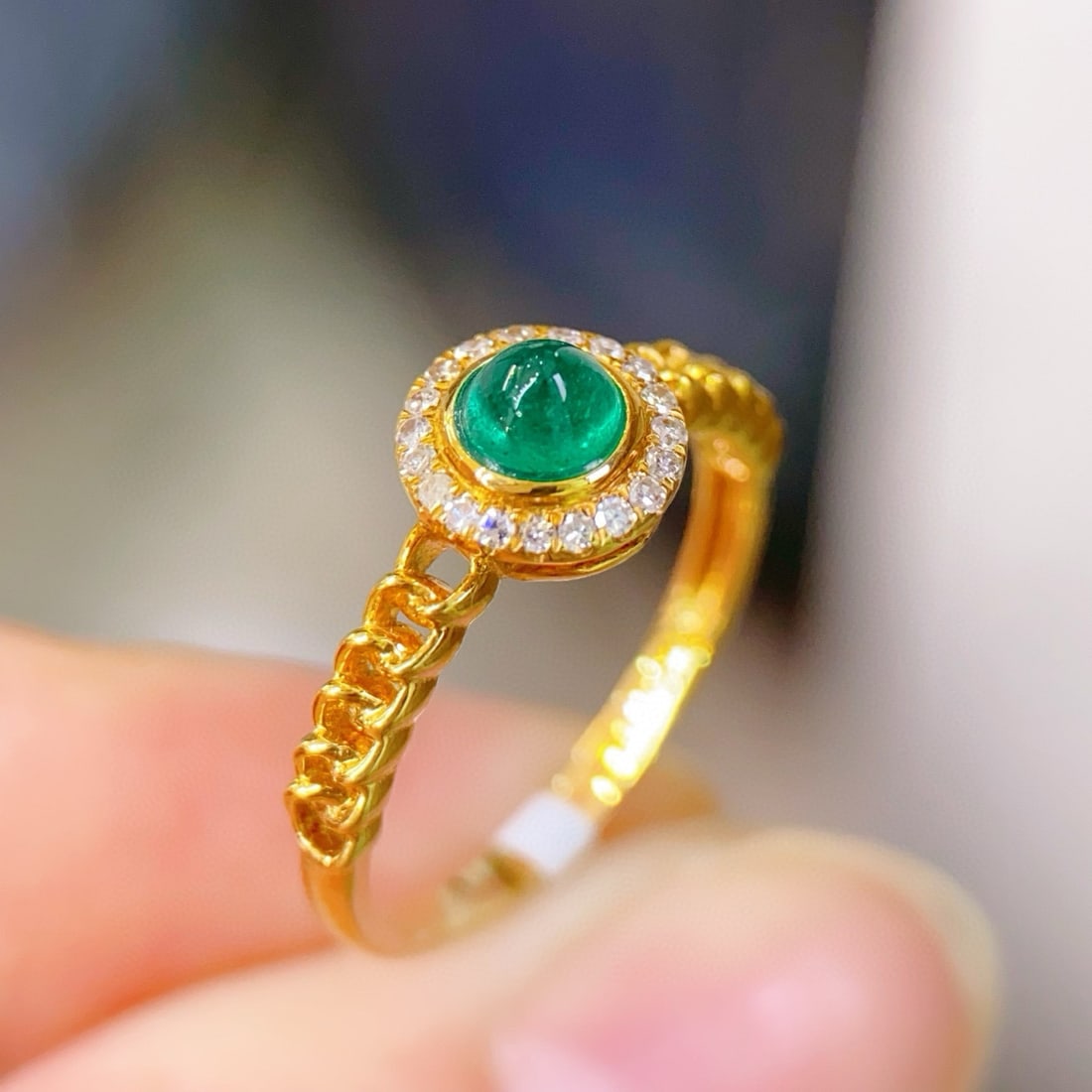 14k Gold 0.6 Ct Vivid Green Natural Emerald & Diamond Ring - 5
