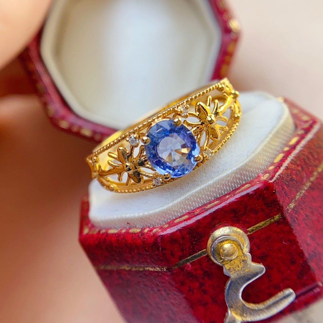 14k Gold 0.80 Ct Natural Sapphire & Diamond Ring - 5