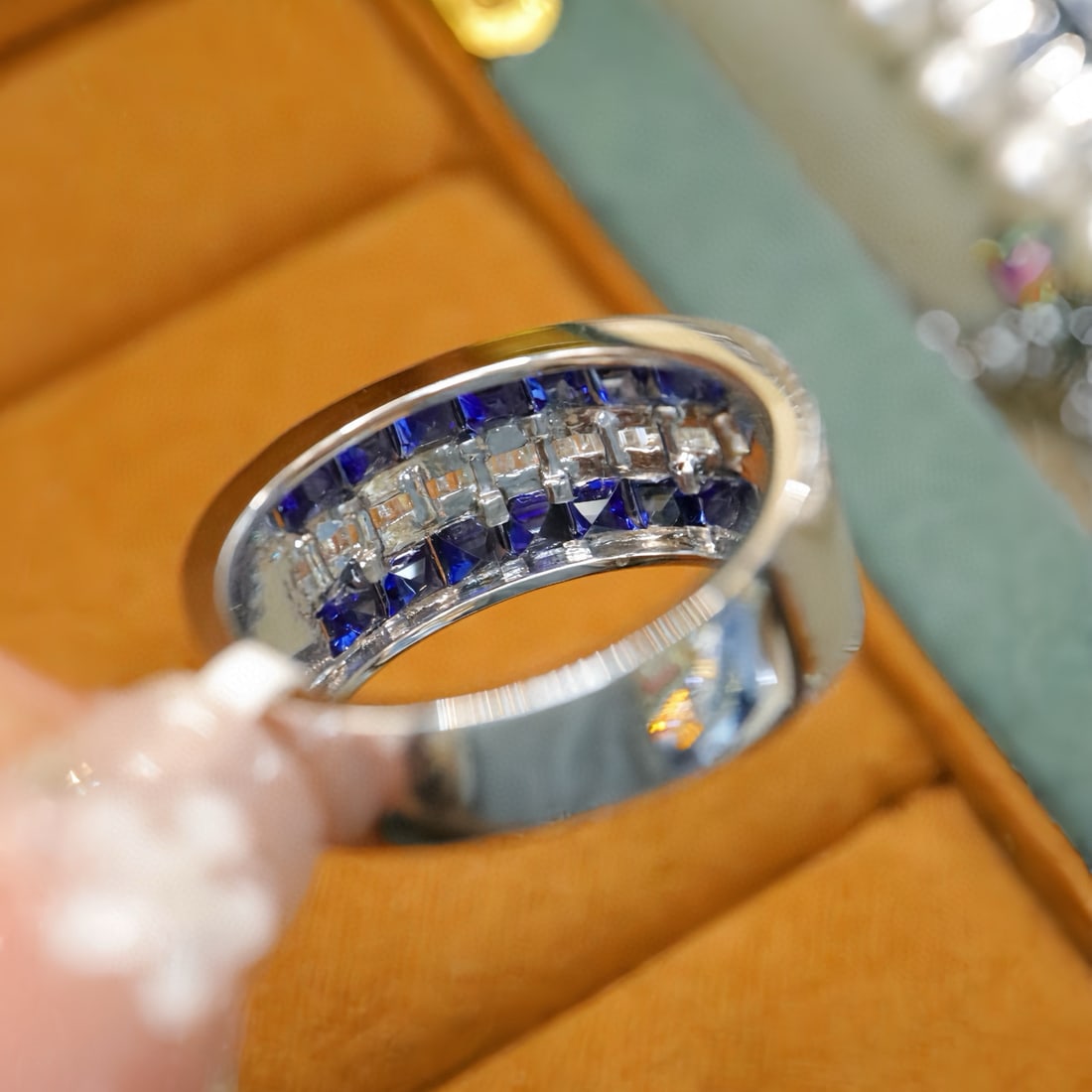 14k Gold 2.24 Ctw Vivid Blue Natural Sapphire & Diamond Ring - 5