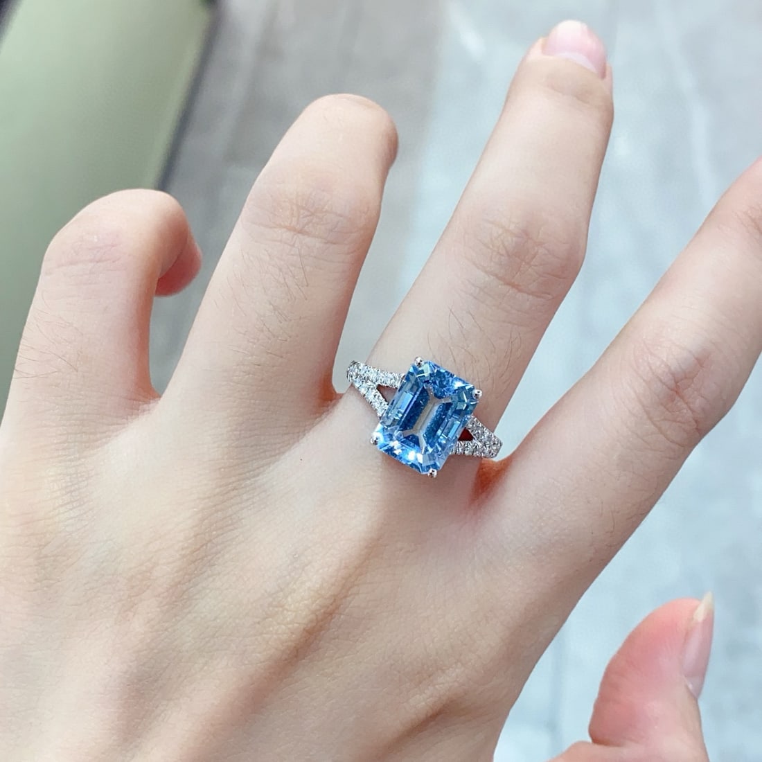 14k Gold 3.91 Ctw Natural Aquamarine & Diamond Ring - 4