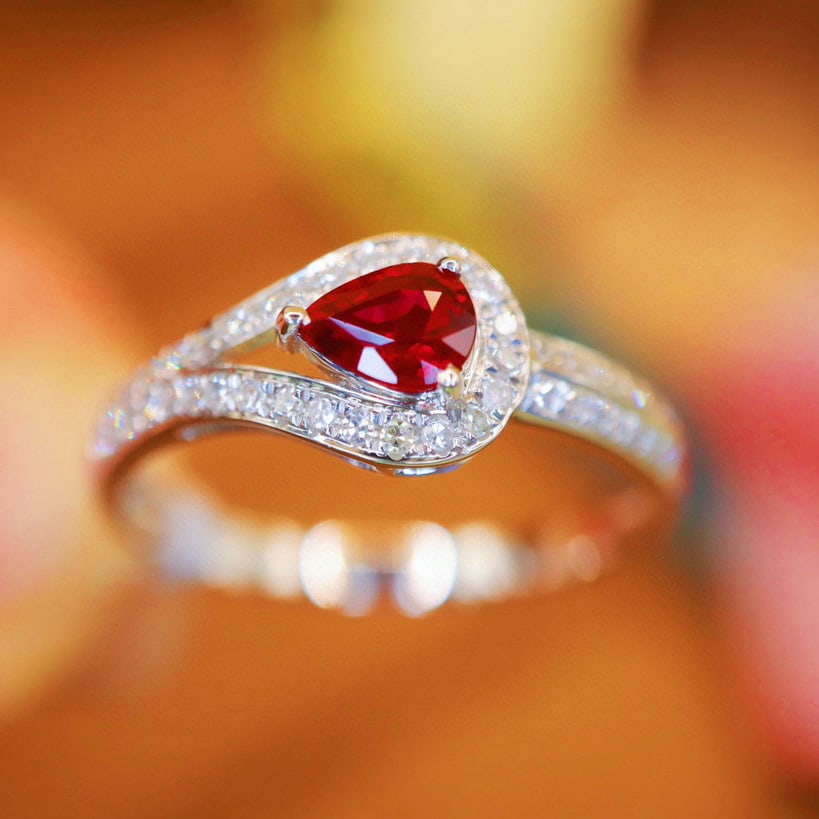 14k Gold 0.55 Ctw Vivid Red Natural Ruby & Diamond Ring - 4
