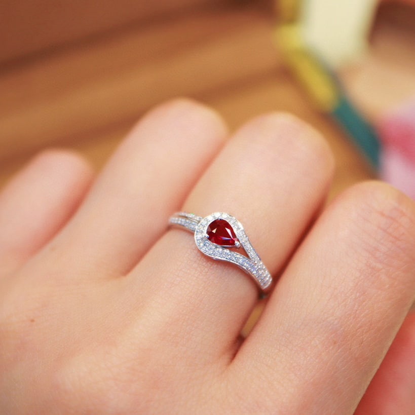 14k Gold 0.55 Ctw Vivid Red Natural Ruby & Diamond Ring - 6