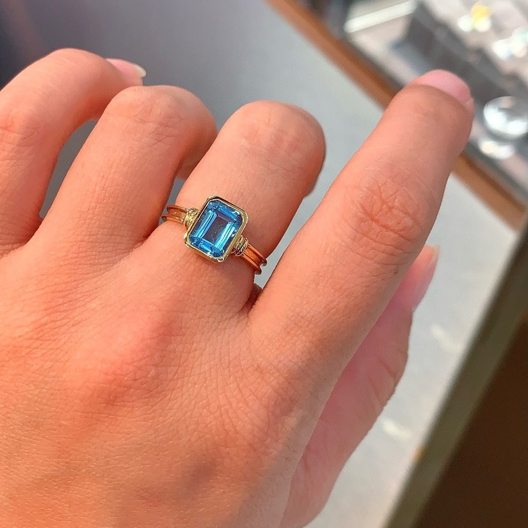 14k Gold 1.75 Ct Natural Topaz Ring - 6