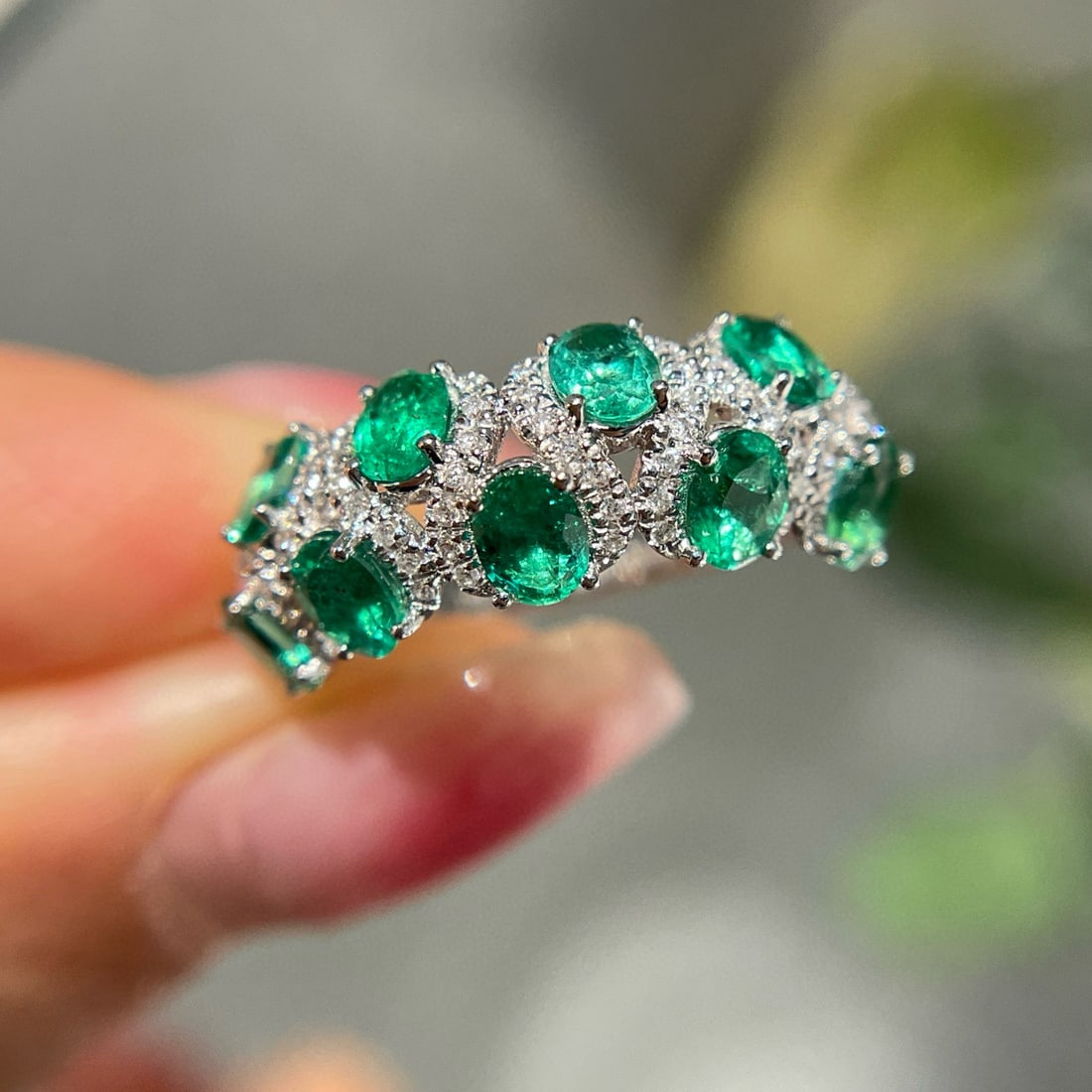 14k Gold 1.2 Ct Vivid Green Natural Emerald & Diamond Ring - 2